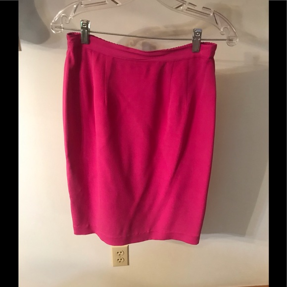 Neiman Marcus Dresses & Skirts - Neiman Marcus Pink Skirt. Size 10.